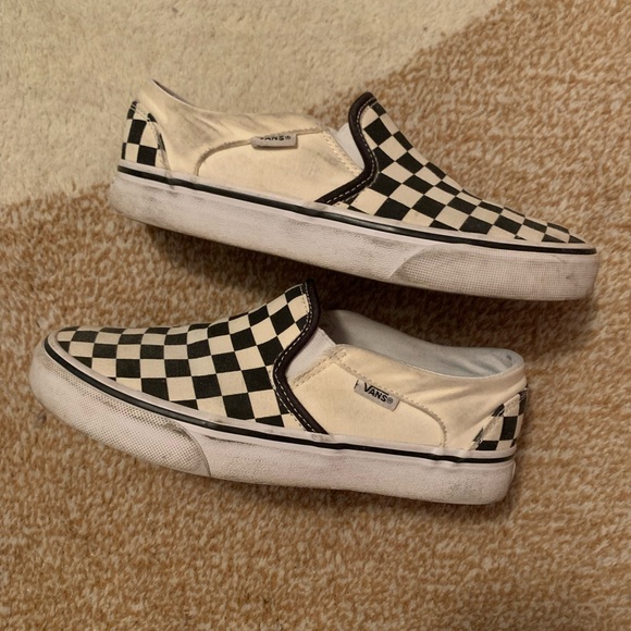 Checkered Vans slip-ons - Picture 3 of 3